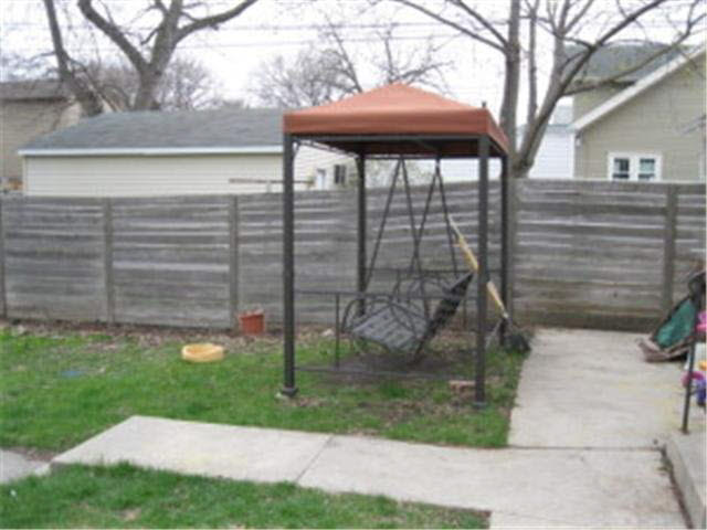 1214 Center W Rochester Mn 55902 Rochester, MN 55902 - Photo 5 of 8