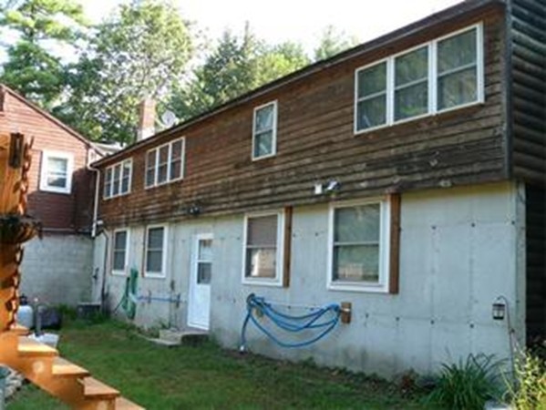 188 Mason Road Townsend, MA 01474 - Photo 4 of 22 a front view of a house with garden