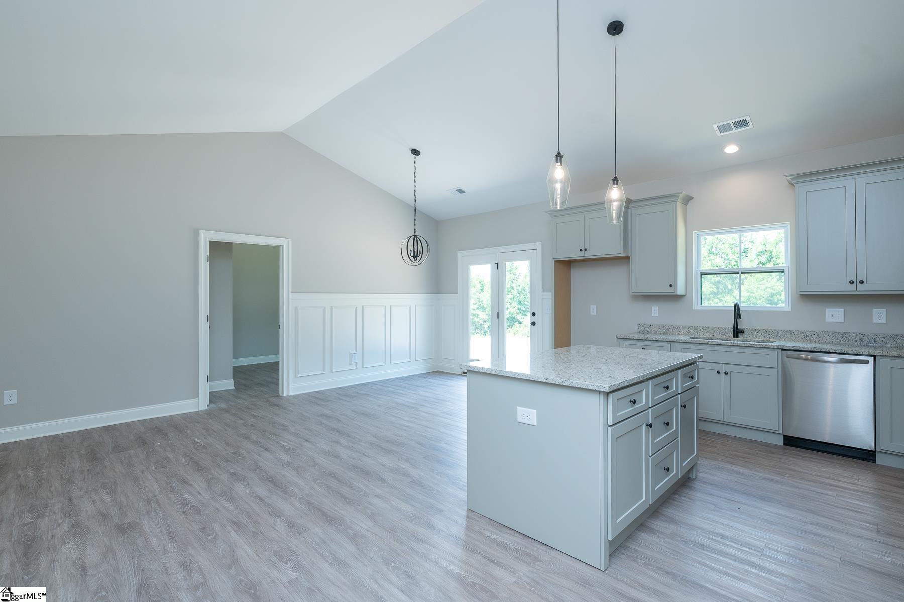 486 Hellams Road Gray Court, SC 29645 - Photo 14 of 32