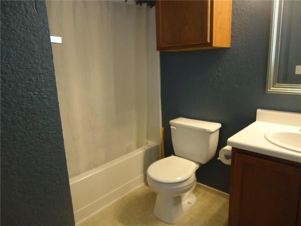 4527 Secure Lane, Unit 32 Austin, TX 78725 - Photo 5 of 9