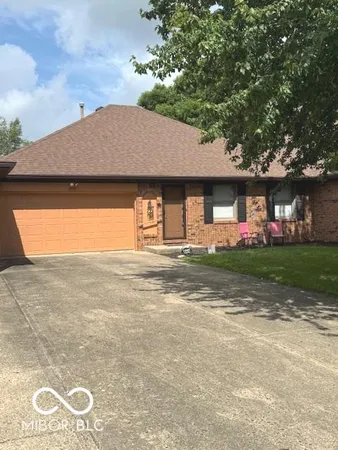 $205,000 | 1220 Willow Springs Boulevard, Unit 38, Brownsburg, IN 46112
