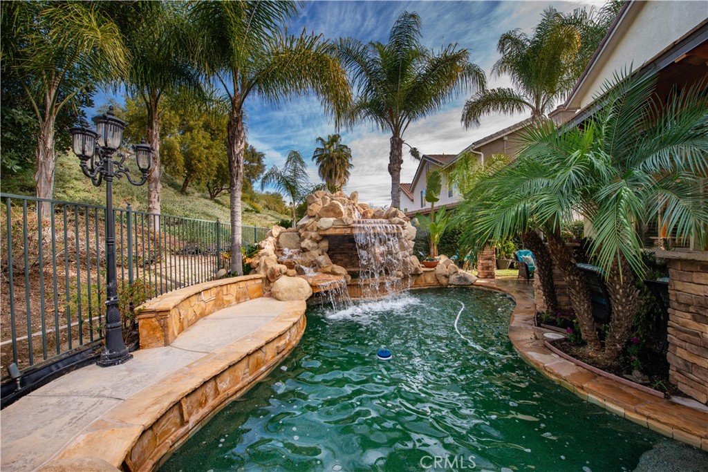 26231 Beecher Lane Stevenson Ranch, CA 91381 - Photo 4 of 28