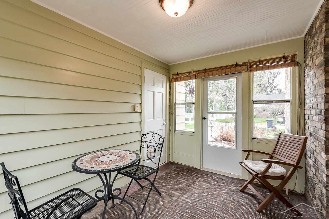 207 Pendleton Street Bay City, MI 48708 - Photo 18 of 23 Breezeway