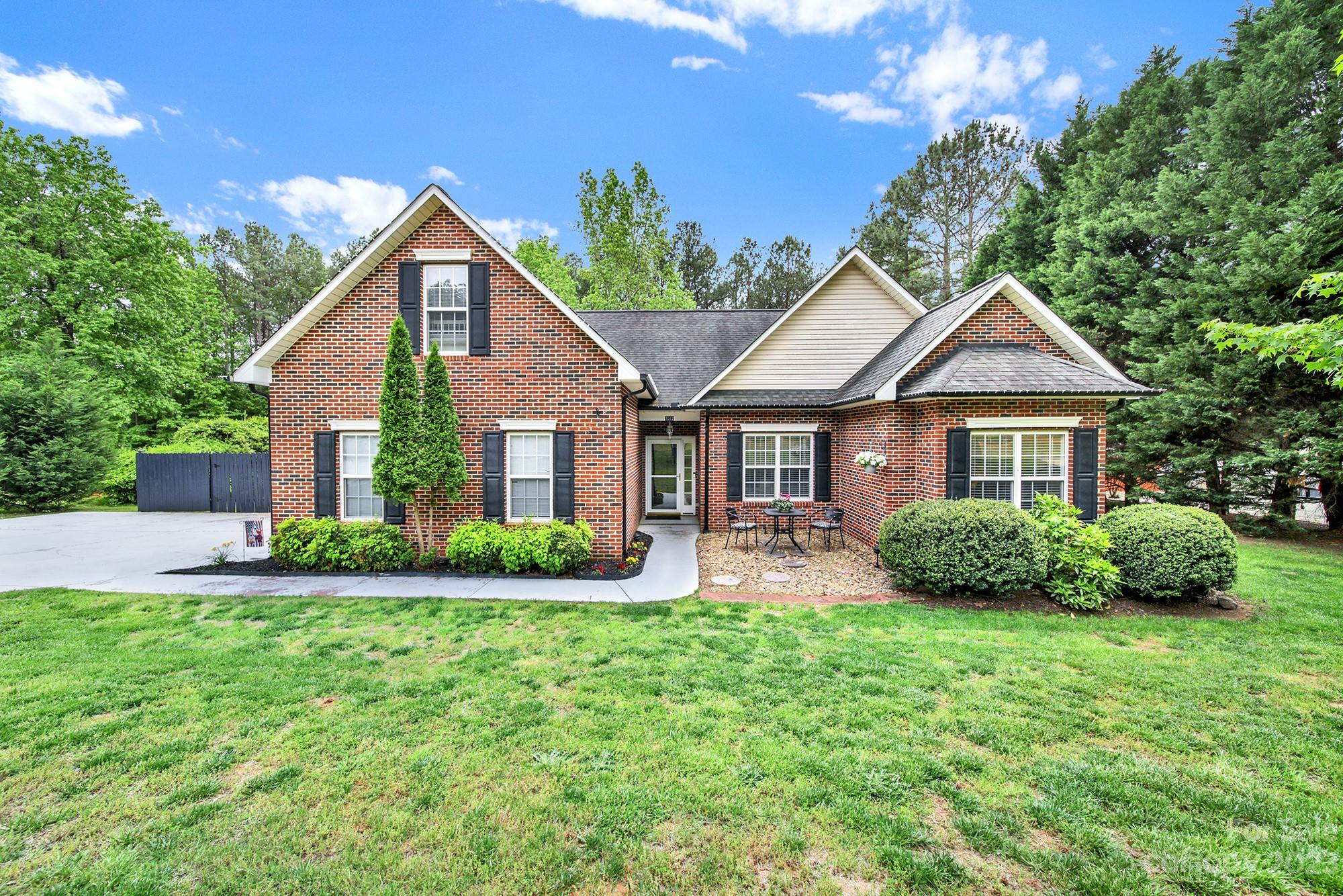 7082 Pine Ridge Drive Denver, NC 28037 - Photo 1 of 33 Gallery Image 1