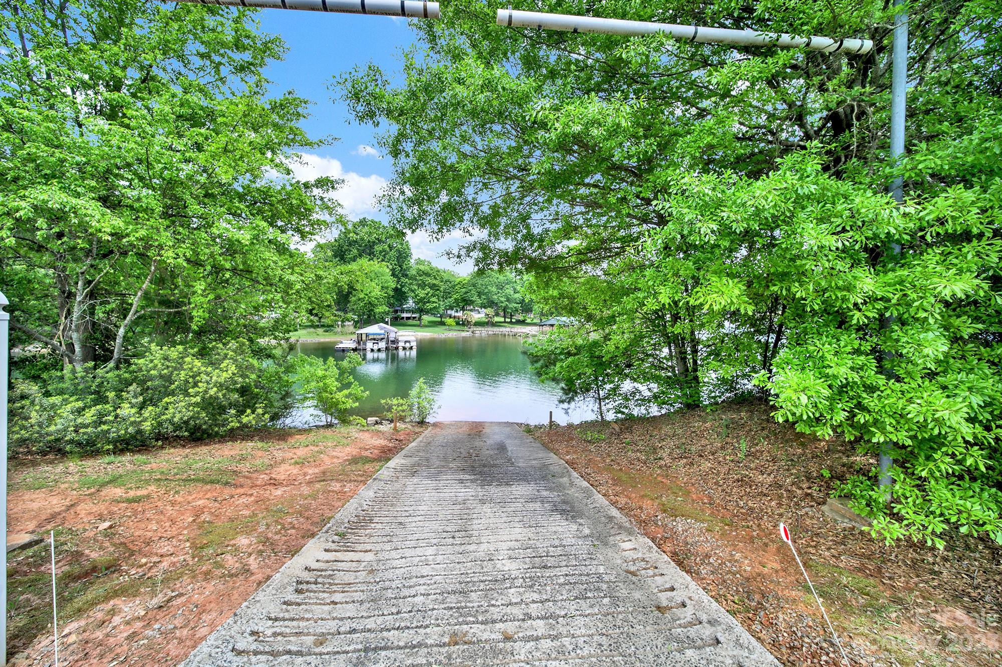 7082 Pine Ridge Drive Denver, NC 28037 - Photo 29 of 33 Gallery Image 29