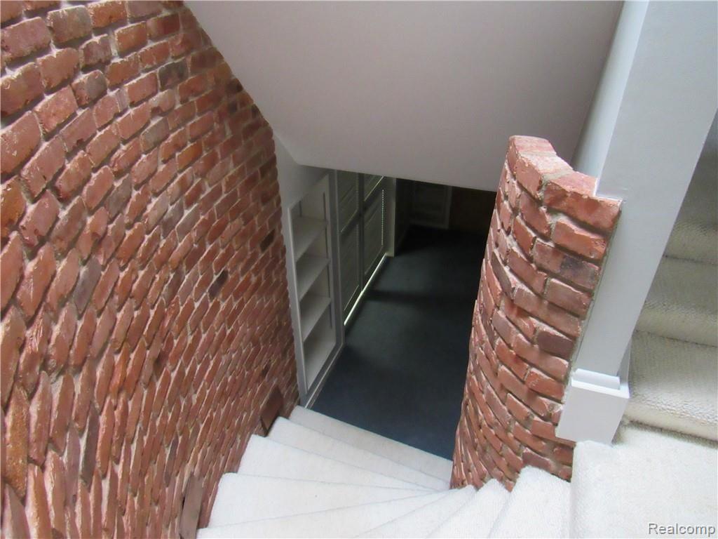 2611 Manchester Road Ann Arbor, MI 48104 - Photo 16 of 40 IMG_0968.JPG