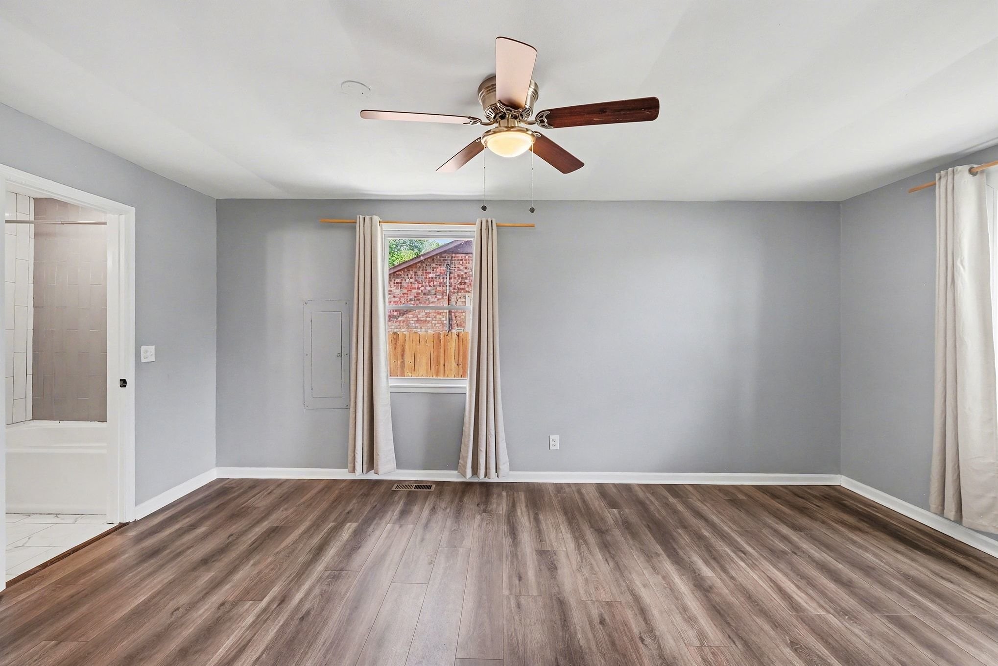 1214 Rutherford Street Murfreesboro, TN 37130 - Photo 17 of 32 Gallery Image 17
