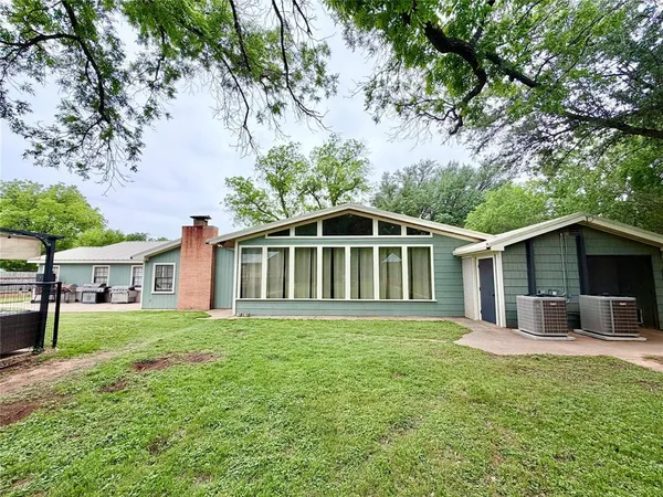 $525,000 | 809 South Leggett Drive, Abilene, TX 79605