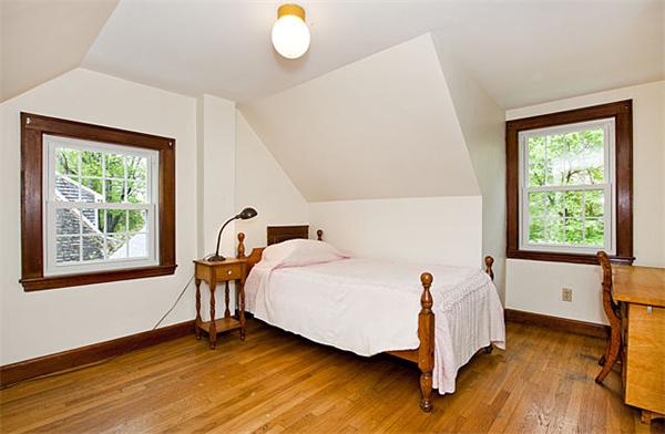 45 Rochester Road Newton, MA 02458 - Photo 12 of 25