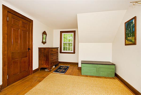 45 Rochester Road Newton, MA 02458 - Photo 14 of 25