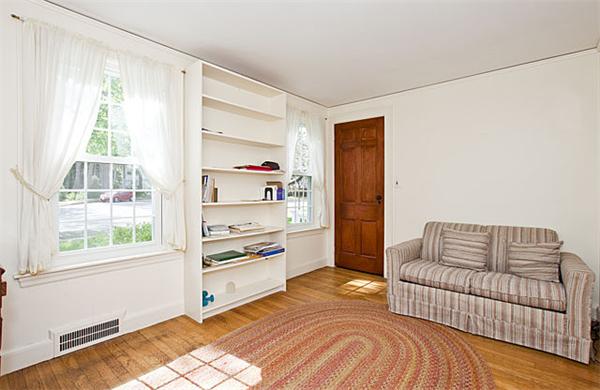 45 Rochester Road Newton, MA 02458 - Photo 9 of 25