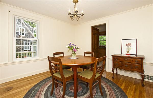 45 Rochester Road Newton, MA 02458 - Photo 10 of 25