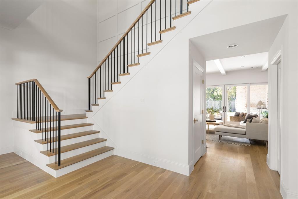 6541 Oriole Drive Dallas, TX 75209 - Photo 2 of 31 a view of entryway and hall with wooden floor
