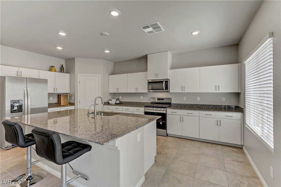 7489 Blue Lotus Avenue Las Vegas, NV 89113 - Photo 5 of 41