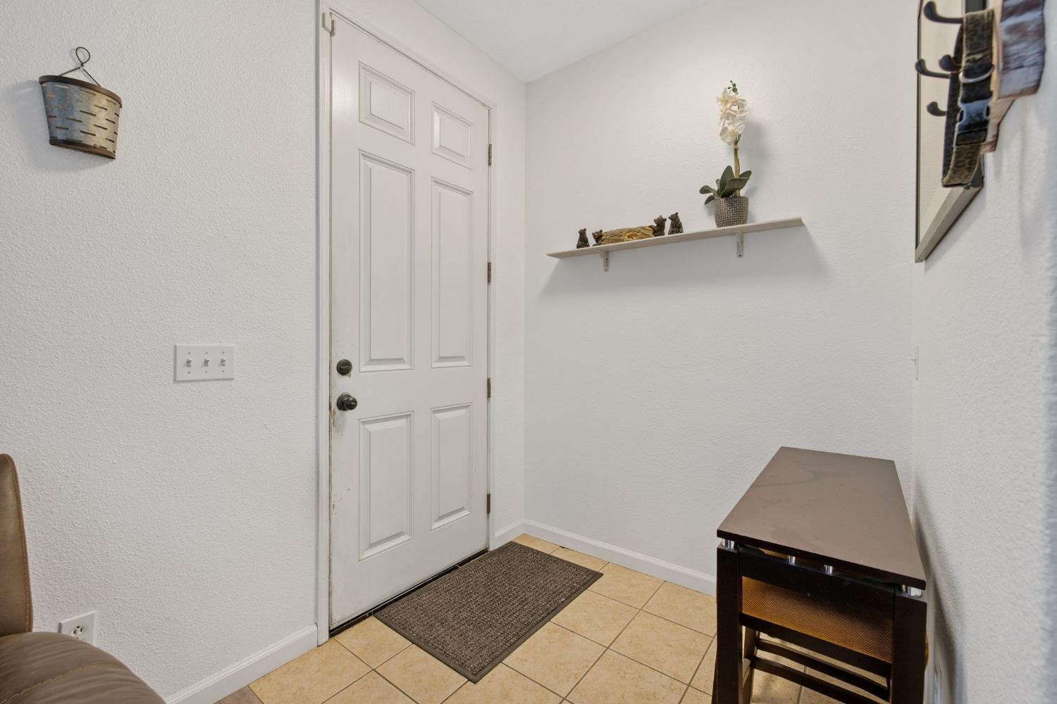 1963 West Merritt Street Hanford, CA 93230 - Photo 6 of 32 a view of an empty room