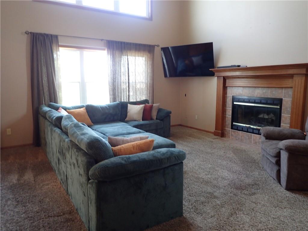 2924 Southwest Silverspur Road Lee's Summit, MO 64081 - Photo 2 of 22