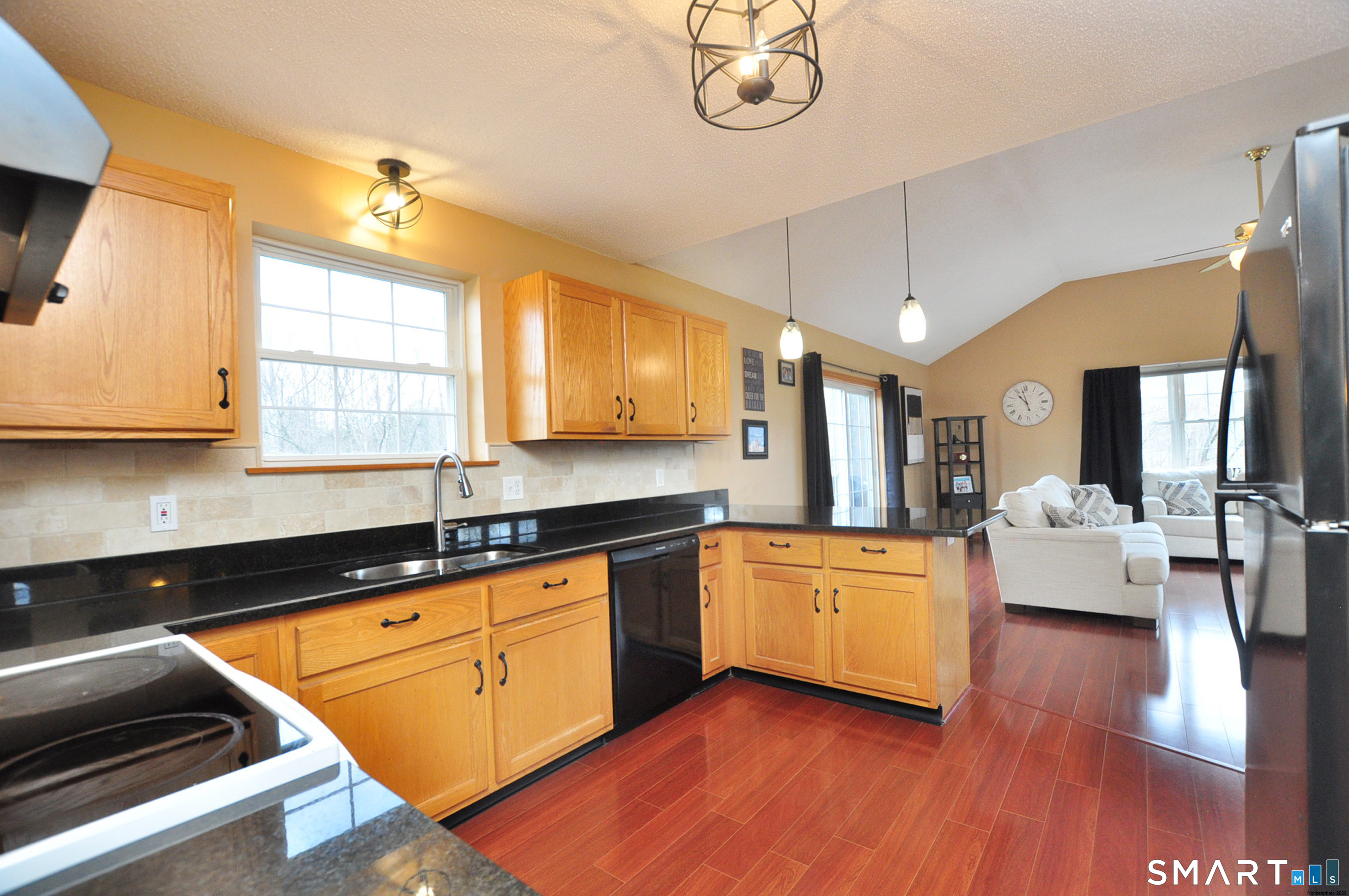 19 Washington Ridge Road East Granby, CT 06026 - Photo 14 of 36