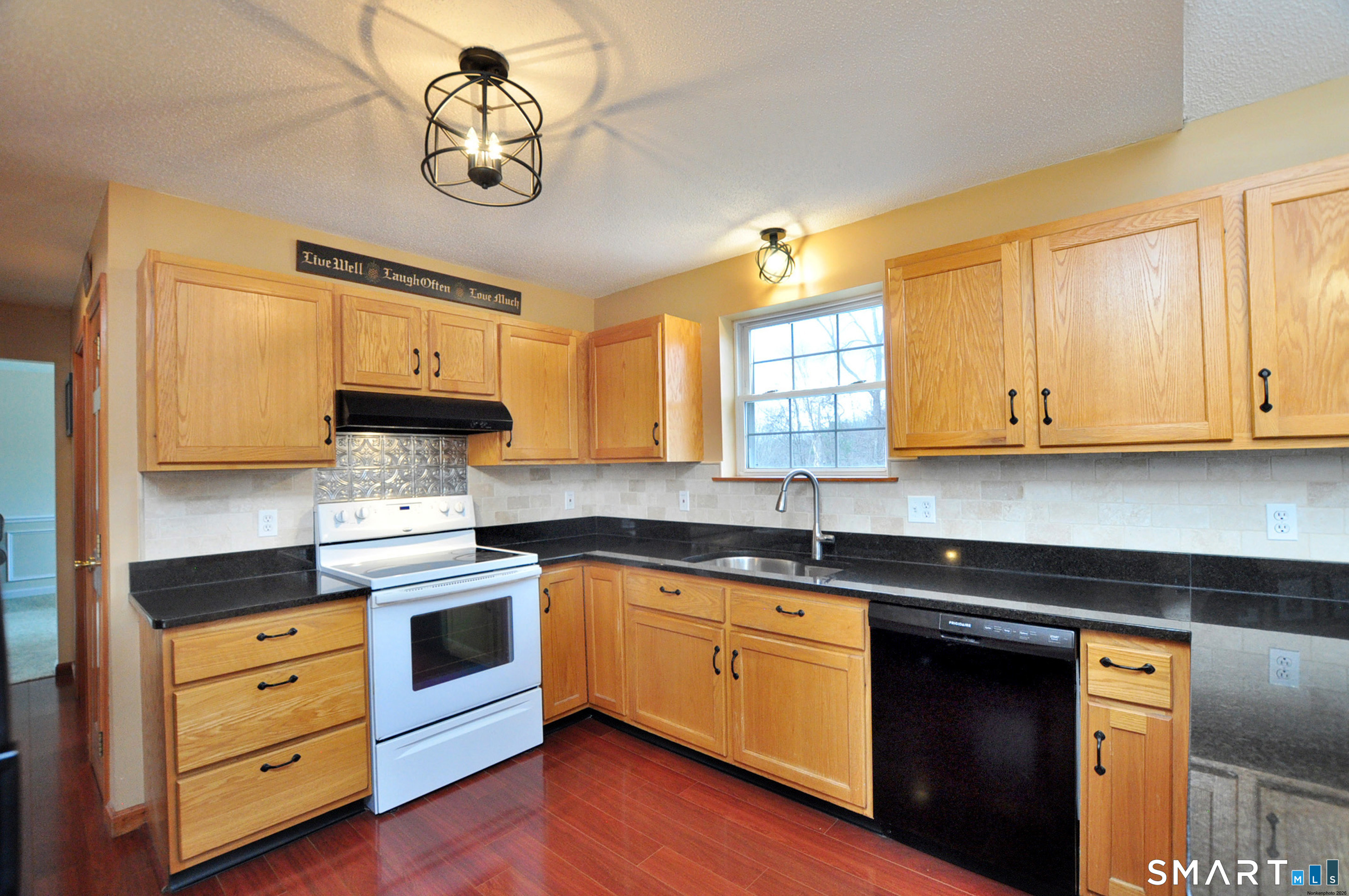 19 Washington Ridge Road East Granby, CT 06026 - Photo 17 of 36