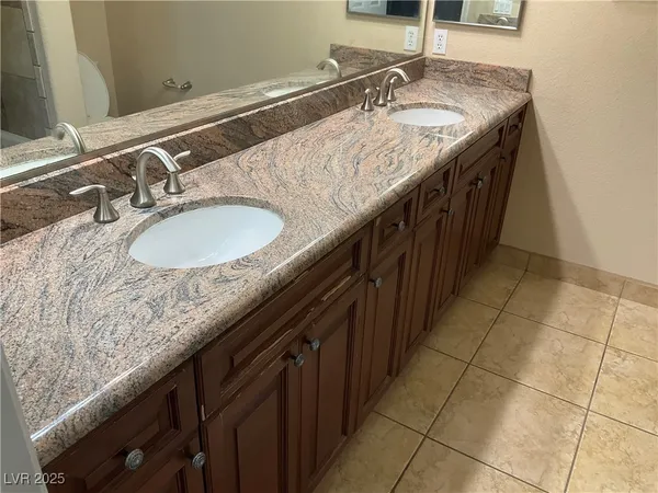 $3,300 | 5584 Hawley Court, Las Vegas, NV 89118