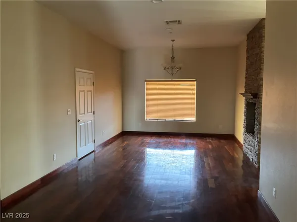 $3,300 | 5584 Hawley Court, Las Vegas, NV 89118