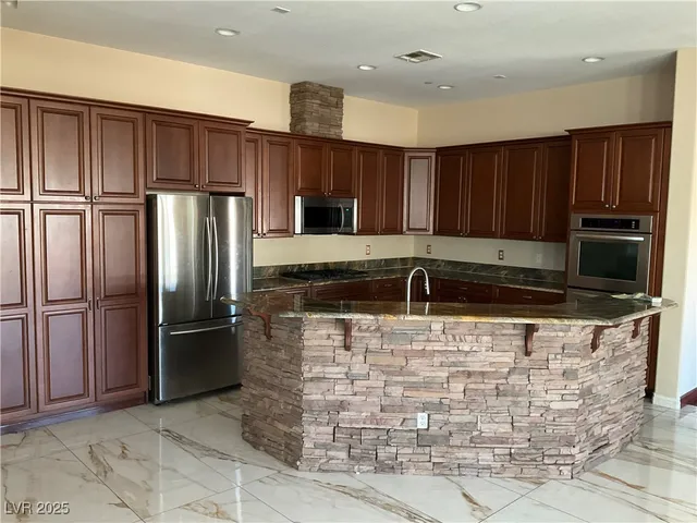 $3,500 | 5584 Hawley Court, Las Vegas, NV 89118