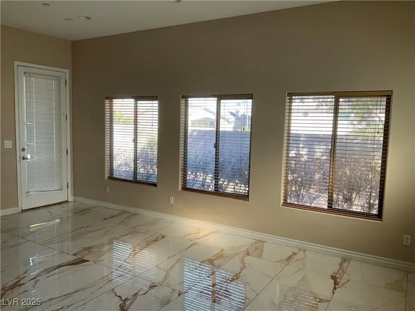 $3,300 | 5584 Hawley Court, Las Vegas, NV 89118