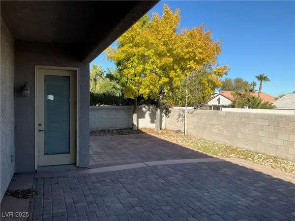 $3,300 | 5584 Hawley Court, Las Vegas, NV 89118