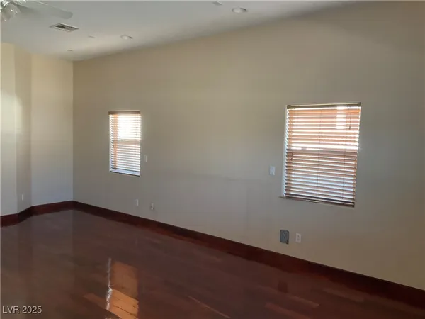 $3,300 | 5584 Hawley Court, Las Vegas, NV 89118