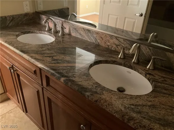 $3,300 | 5584 Hawley Court, Las Vegas, NV 89118