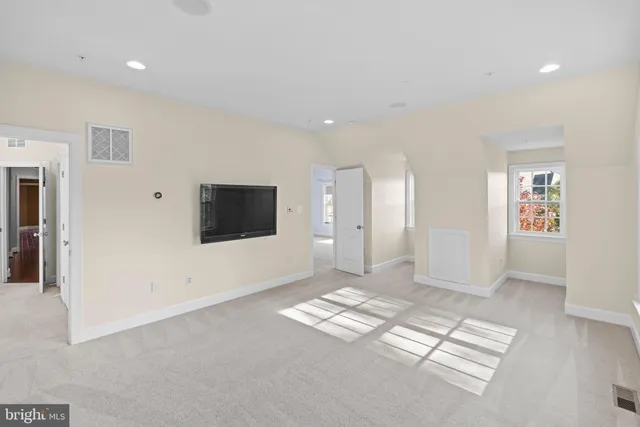 $6,975 | 15412 Finchingfield Way, Upper Marlboro, MD 20774