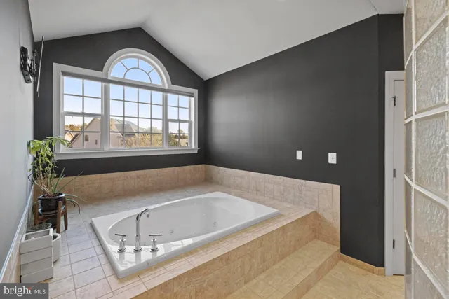 $6,975 | 15412 Finchingfield Way, Upper Marlboro, MD 20774