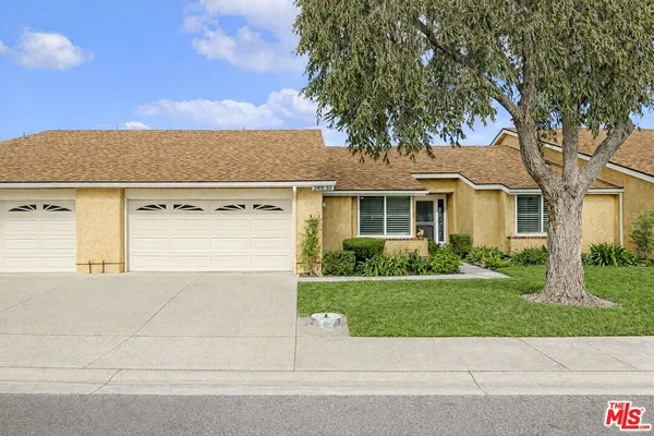 $945,000 | 20151 Village 20, Camarillo, CA 93012