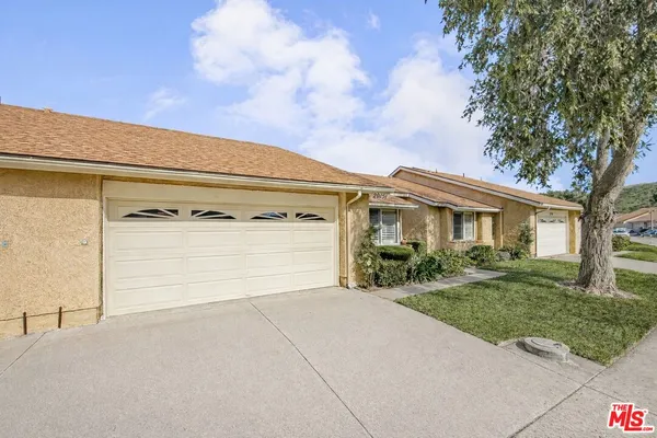 $945,000 | 20151 Village 20, Camarillo, CA 93012