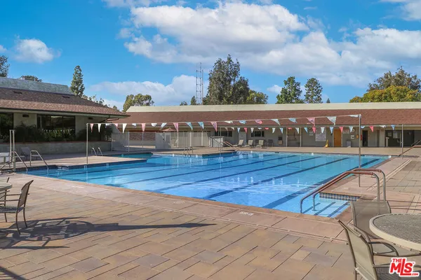 $945,000 | 20151 Village 20, Camarillo, CA 93012