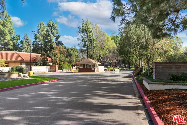 $945,000 | 20151 Village 20, Camarillo, CA 93012