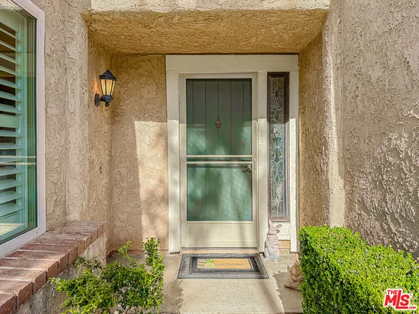 $945,000 | 20151 Village 20, Camarillo, CA 93012