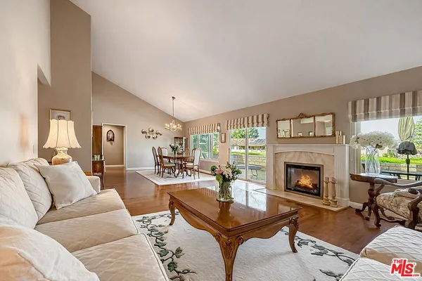 $945,000 | 20151 Village 20, Camarillo, CA 93012