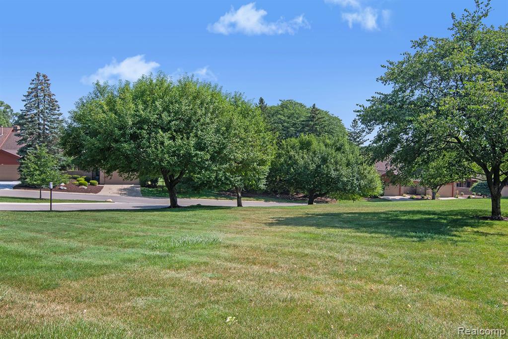 969 Green View Court, Unit 50 Rochester Hills, MI 48307 - Photo 18 of 18 Gallery Image 18