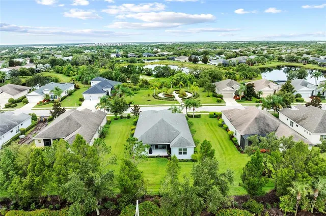 $3,750 | 4654 Claremont Park Drive, Bradenton, FL 34211