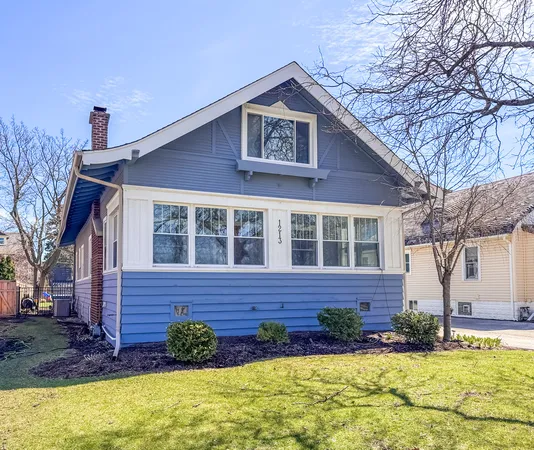 $539,000 | 1213 East Prairie Avenue, Des Plaines, IL 60016