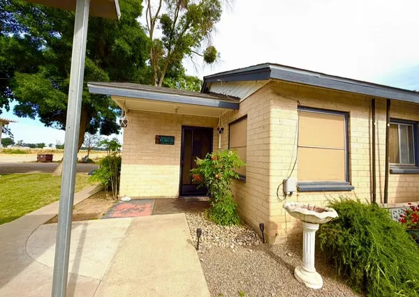 $339,900 | 713 East Laguna Avenue, Laton, CA 93242