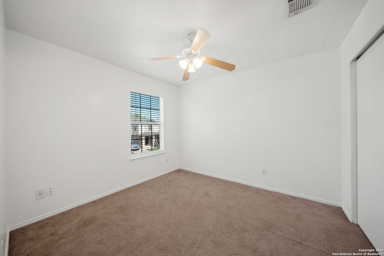 7 Kenrock Ridge San Antonio, TX 78254 - Photo 14 of 19