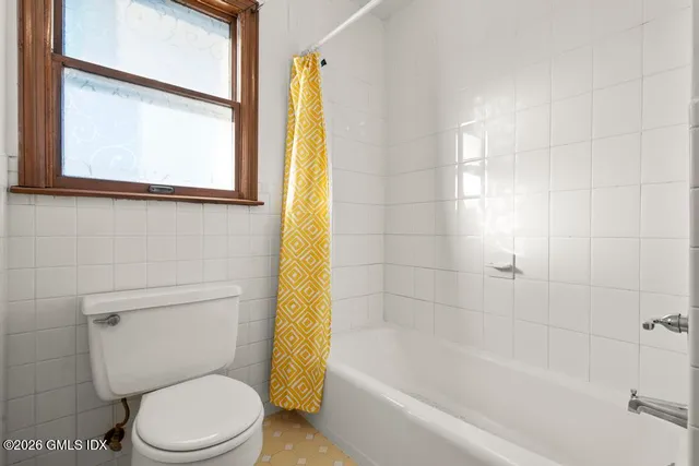 $3,000 | 16 Harold Avenue, Unit B, Greenwich, CT 06830