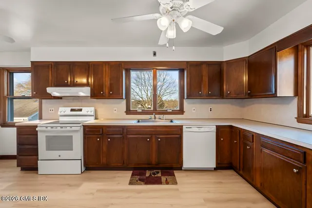 $3,000 | 16 Harold Avenue, Unit B, Greenwich, CT 06830