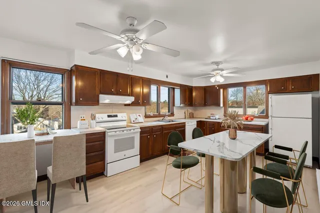 $3,000 | 16 Harold Avenue, Unit B, Greenwich, CT 06830