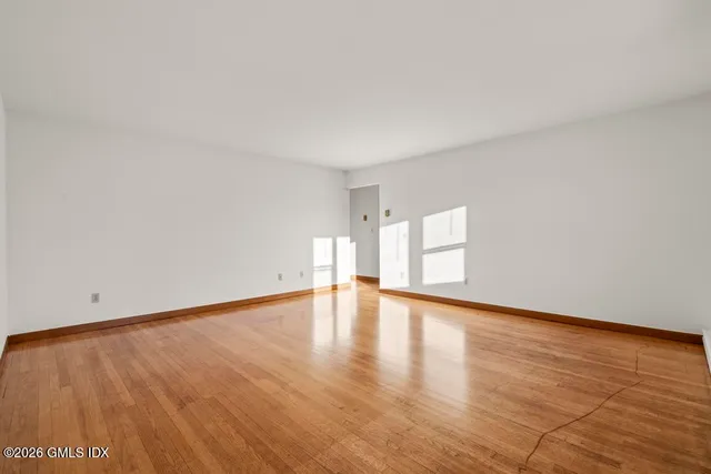 $3,000 | 16 Harold Avenue, Unit B, Greenwich, CT 06830