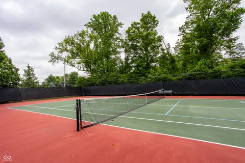 $850,000 | 220 Olde Mill Cove, Indianapolis, IN 46260
