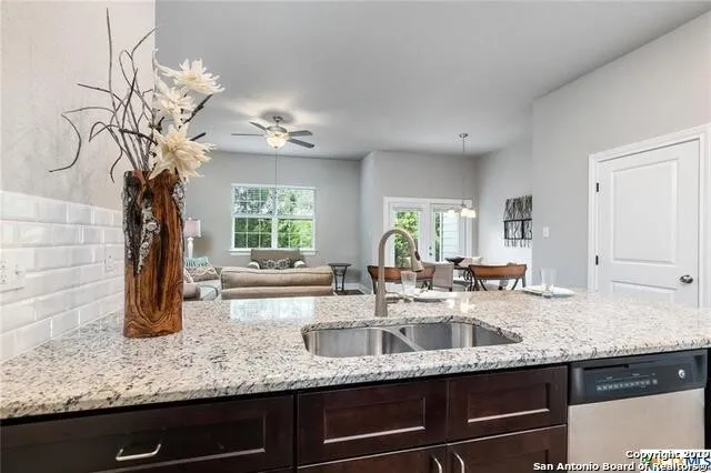 $1,695 | 3067 View Ridge Drive, Unit 12, Spring Branch, TX 78070