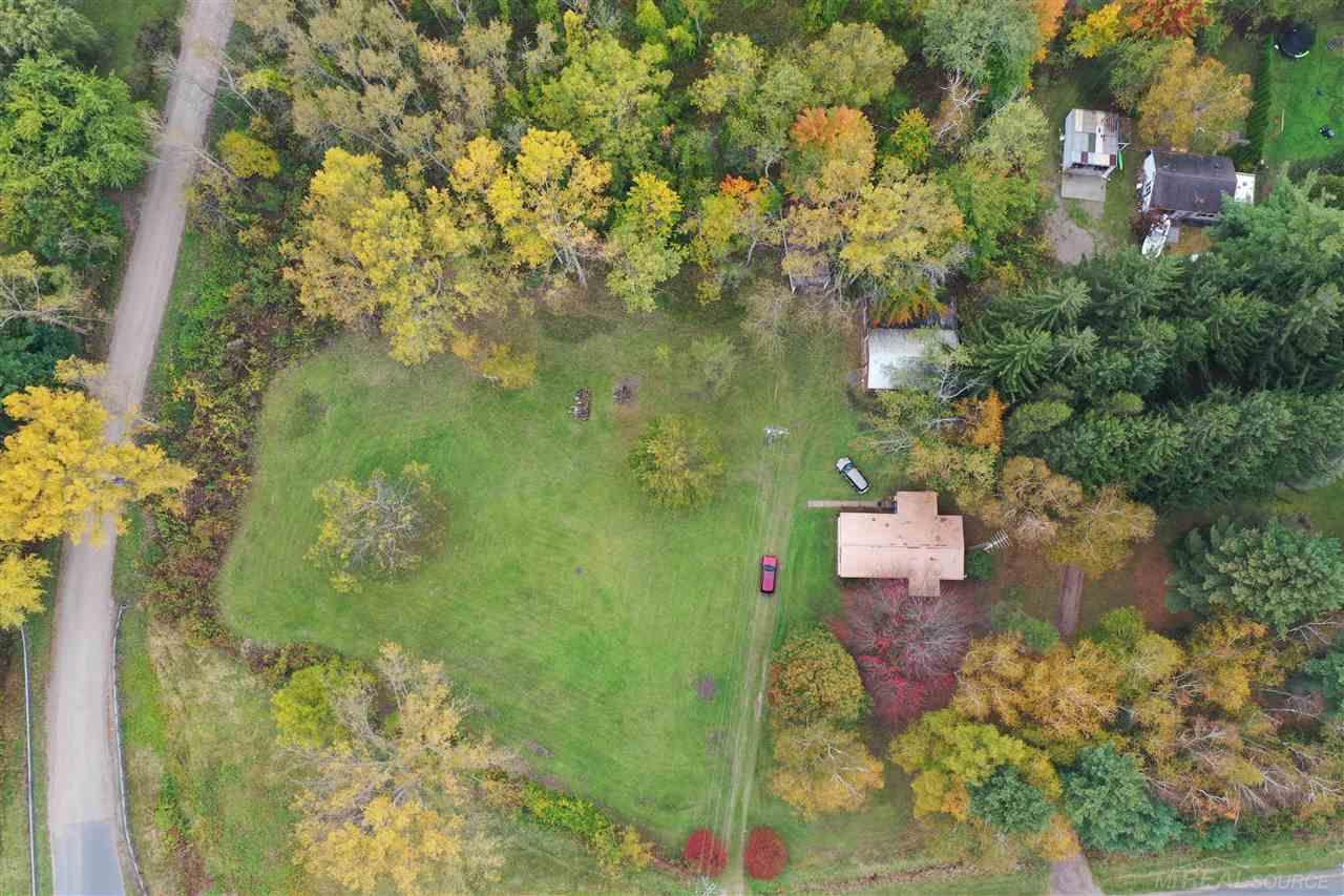 2720 Lakeshore Road Applegate, MI 48401 - Photo 29 of 35