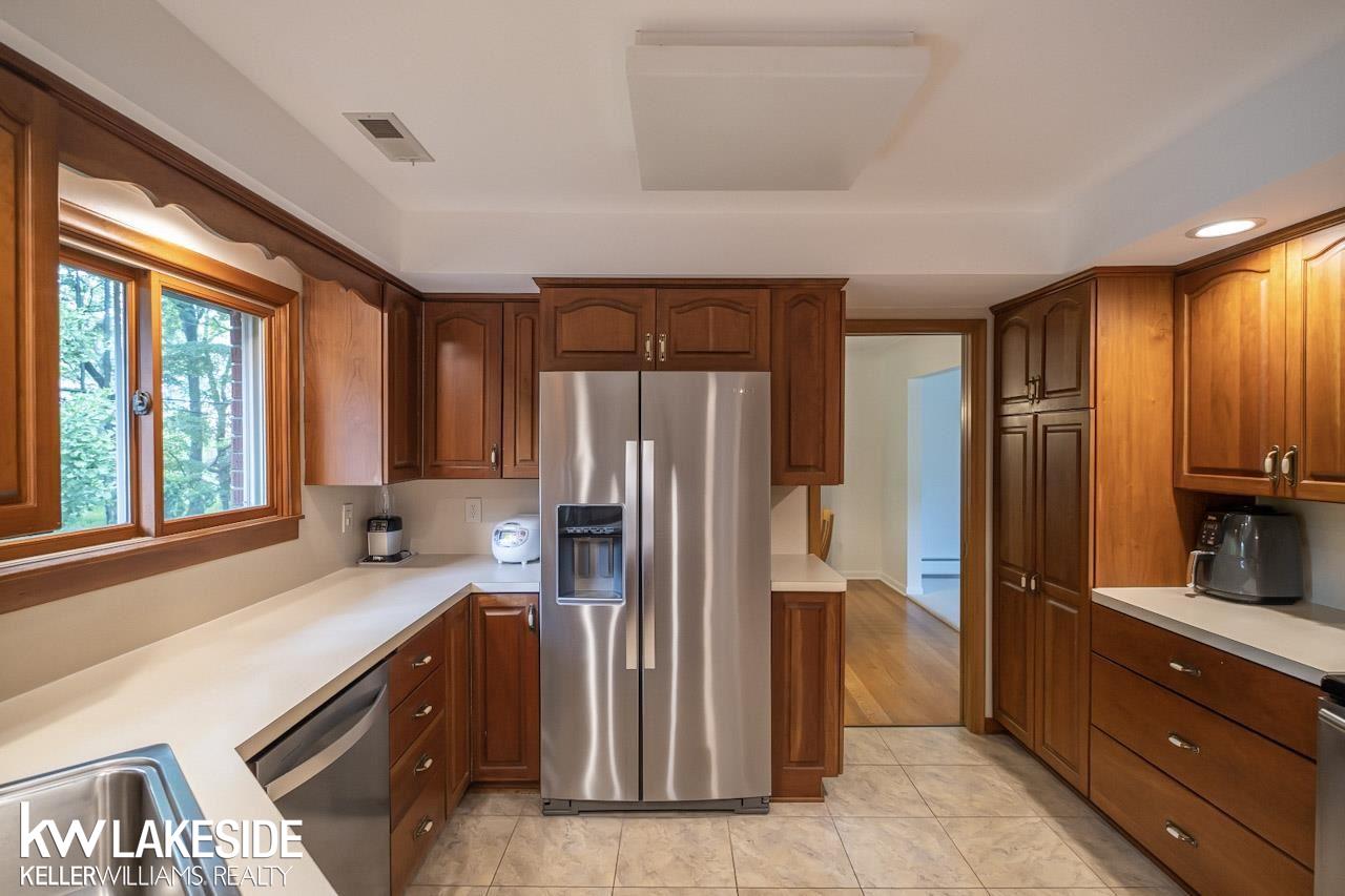 639 Alpine Court Rochester Hills, MI 48309 - Photo 16 of 54